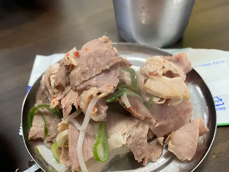 영진돼지국밥 수육
