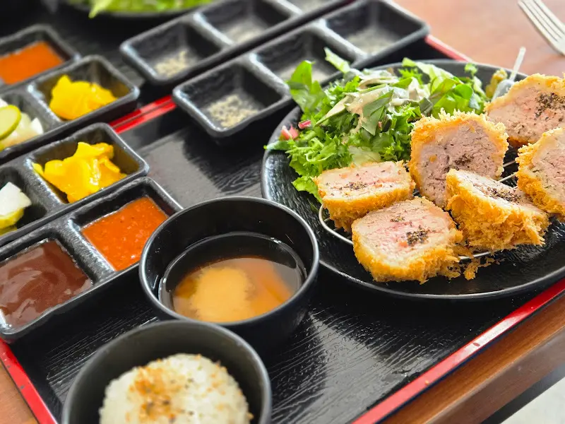 돈까스 단체 사진