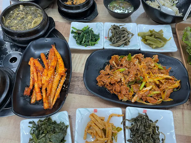 푸짐한 쌈밥 한 상 차림