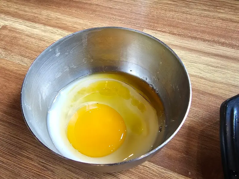 콩나물 국밥에 넣어 먹는 날계란