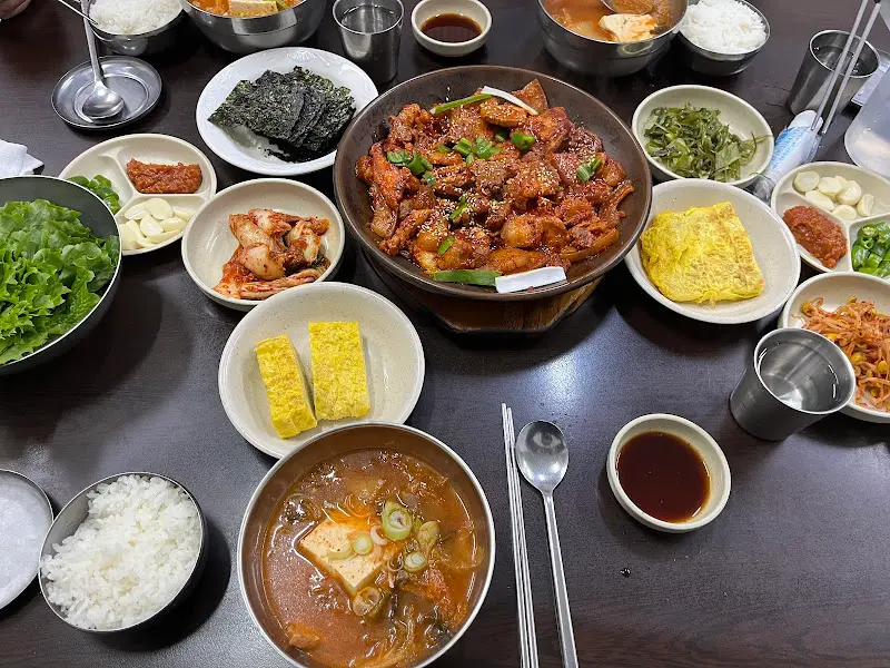 돼지주물럭 한상차림