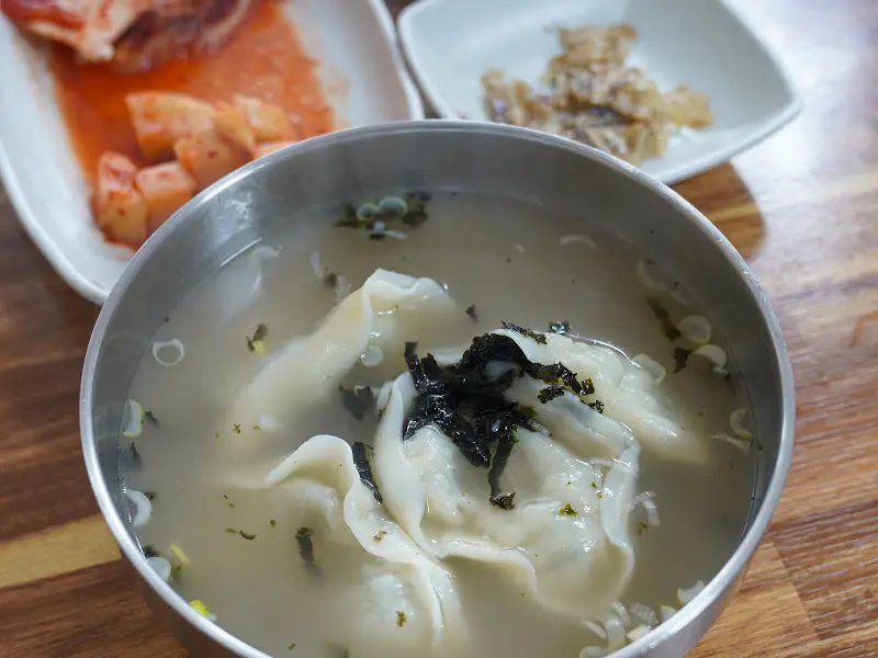 어랑손만두국 만두국