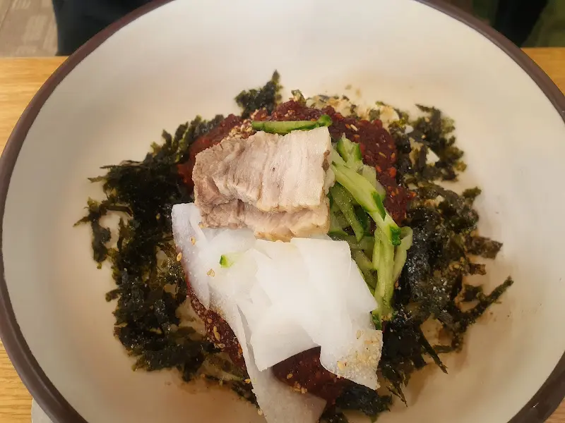 매콤달콤한 비빔국수