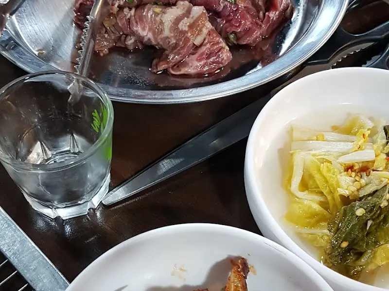 서서갈비와 밑반찬