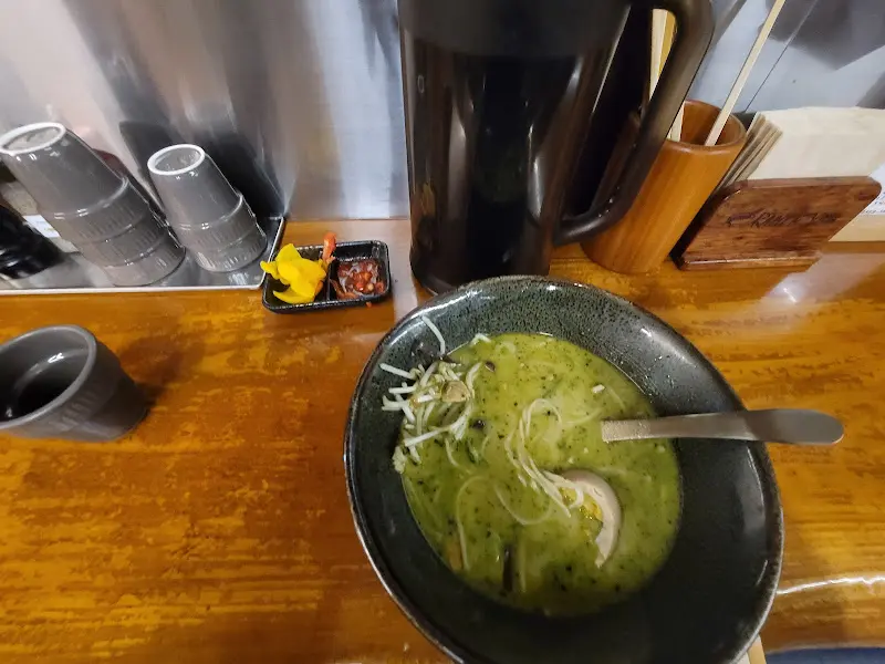 바질 라멘과 가라아게