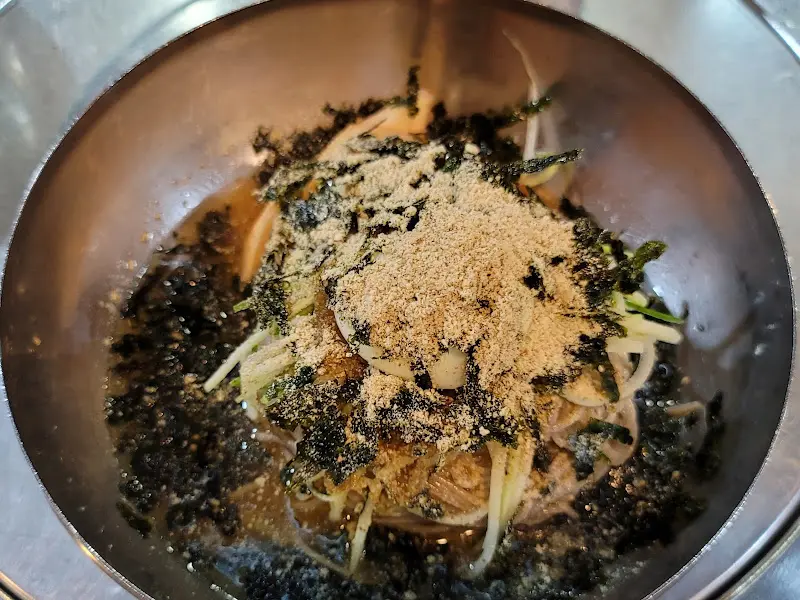 금강막국수닭갈비 내부 인테리어