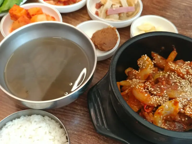 제육볶음 한상차림