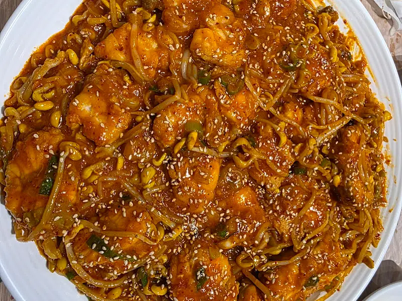 푸짐한 양의 아구찜