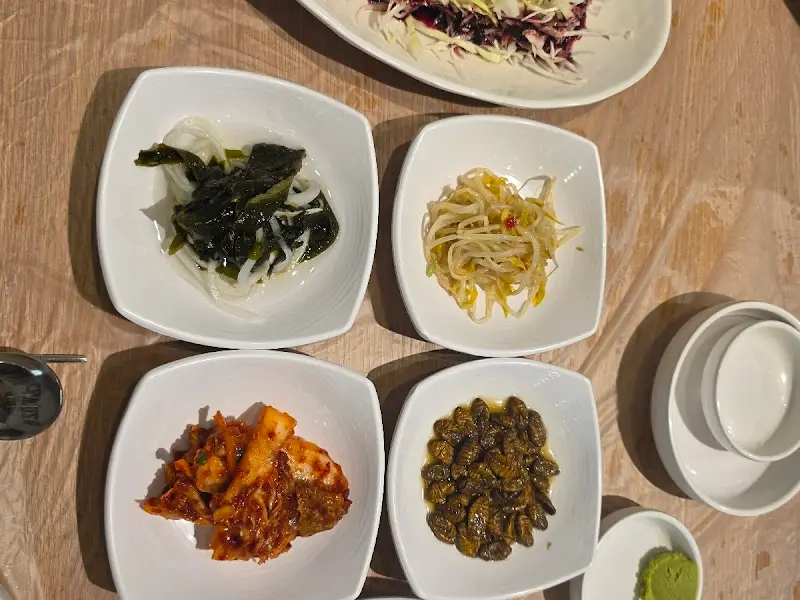 다양한 밑반찬 클로즈업