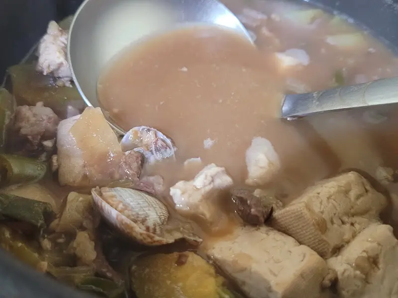 푸짐한 된장찌개