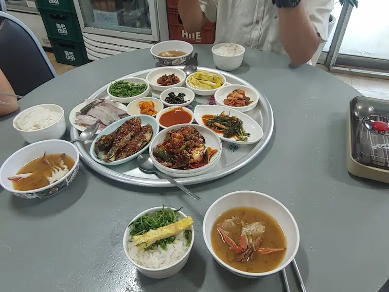 수양식당 테이블 전경