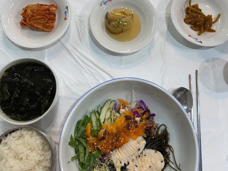 다양한 밑반찬들