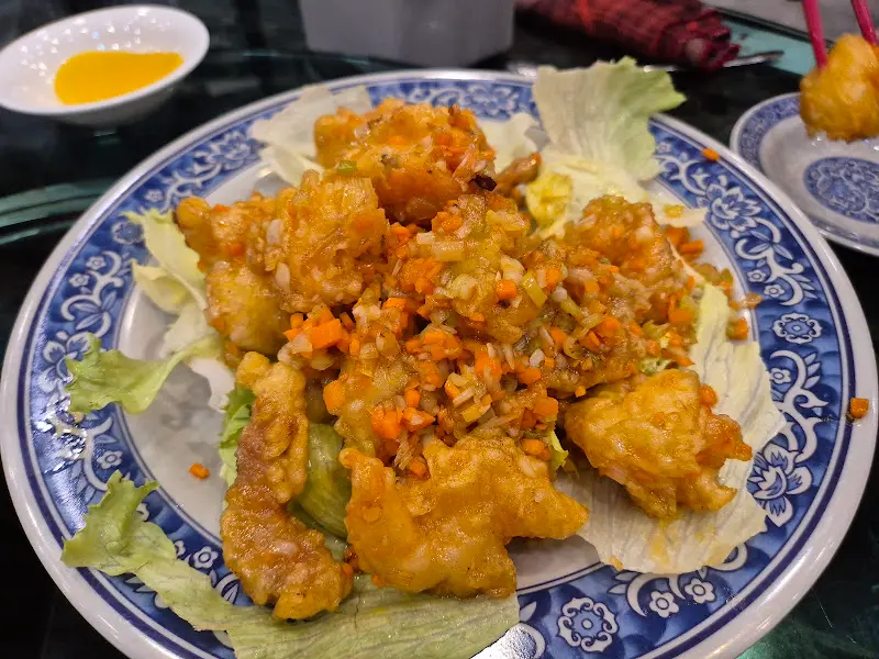 양념이 듬뿍 올려진 깐풍새우