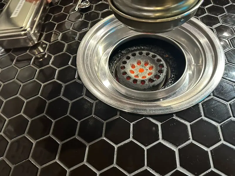 테이블 타일 사진