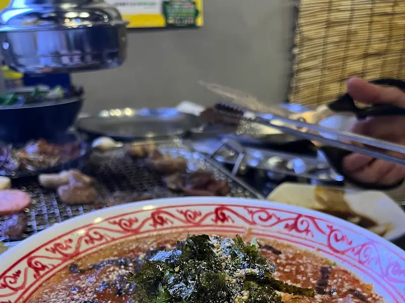 불판 위의 삼겹살