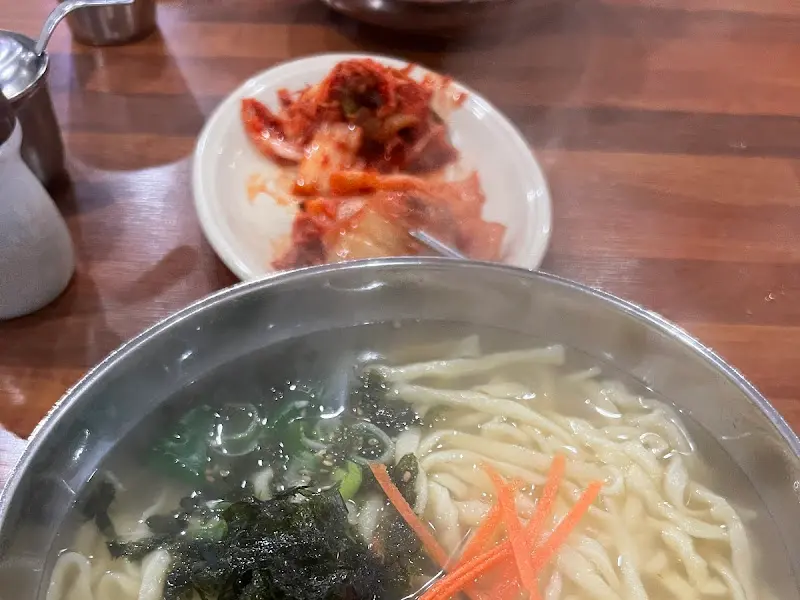 칼국수와 김치