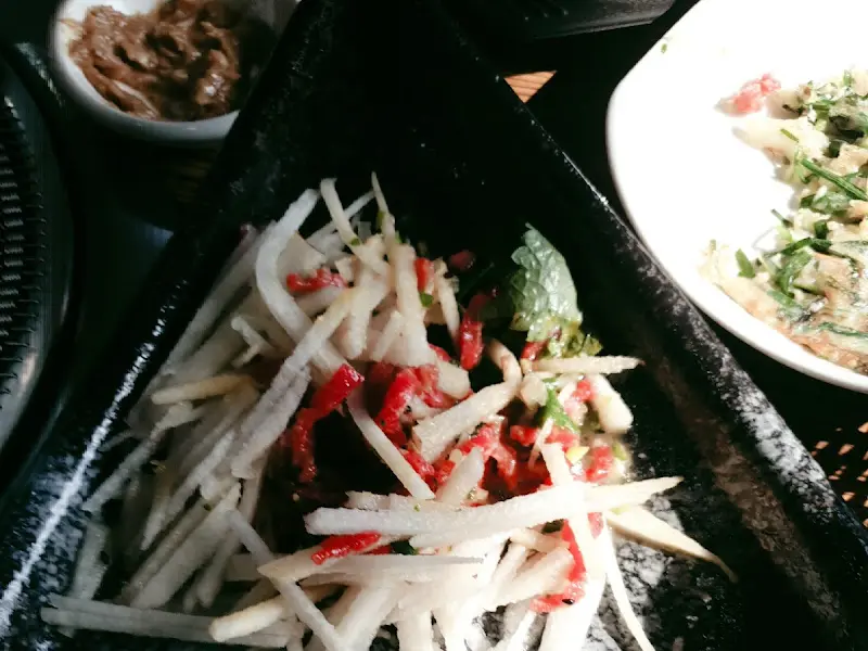 정갈하게 차려진 밑반찬