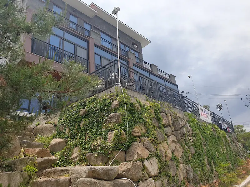 토담 외부 전경