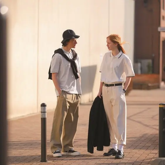 OO 지역의 젊은이들