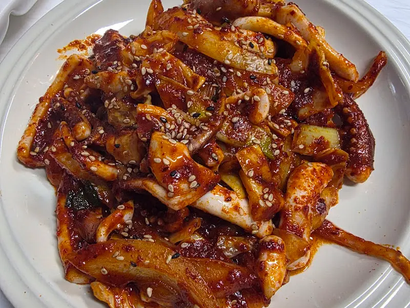 매콤달콤한 오징어볶음