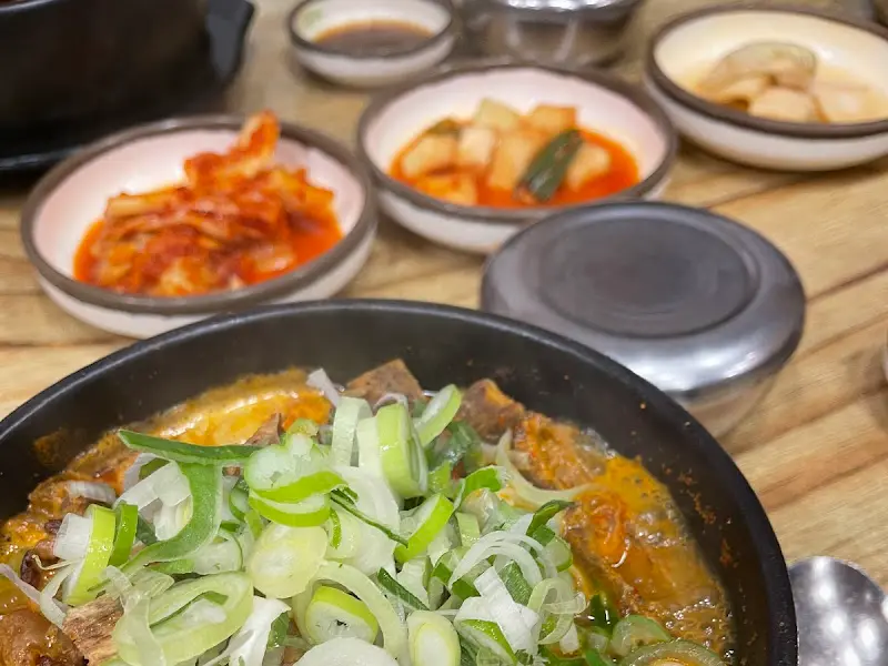 뼈해장국 푸짐한 양