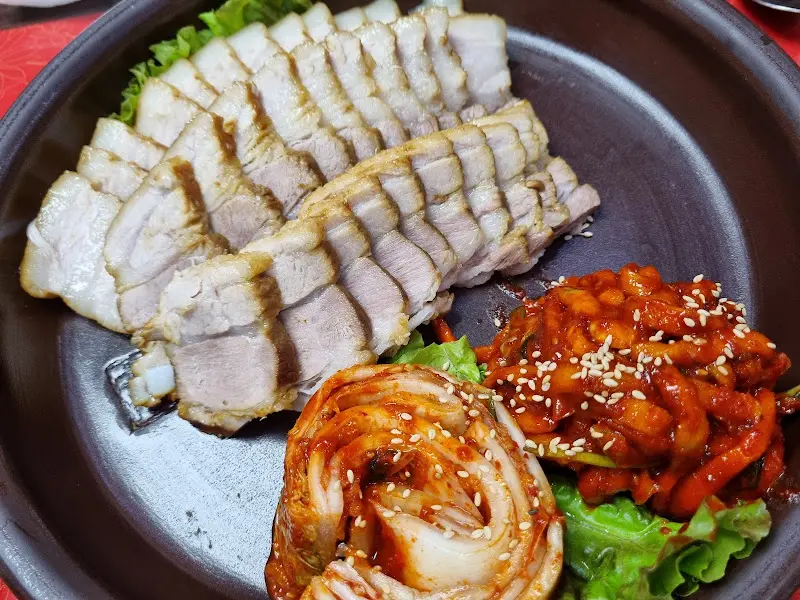 윤기가 흐르는 보쌈