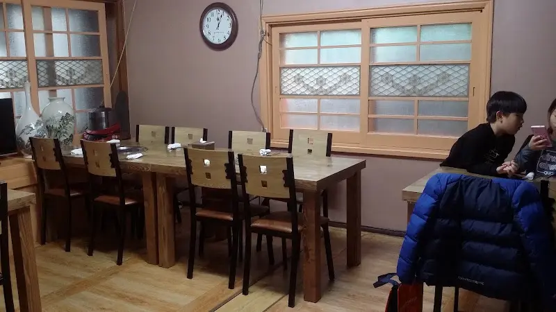 이조숯불갈비 식당 내부