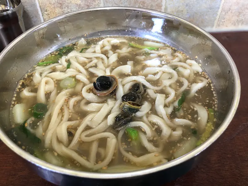 칼국수 속 따개비