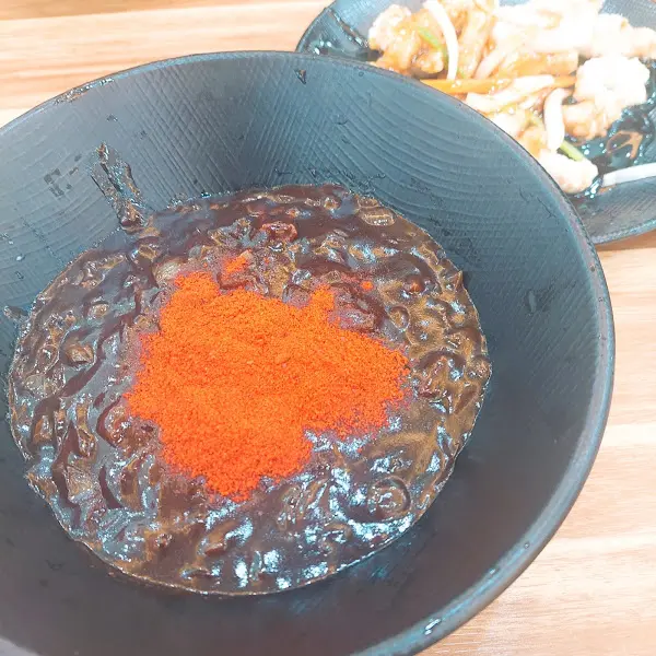 짜장면과 탕수육 근접샷