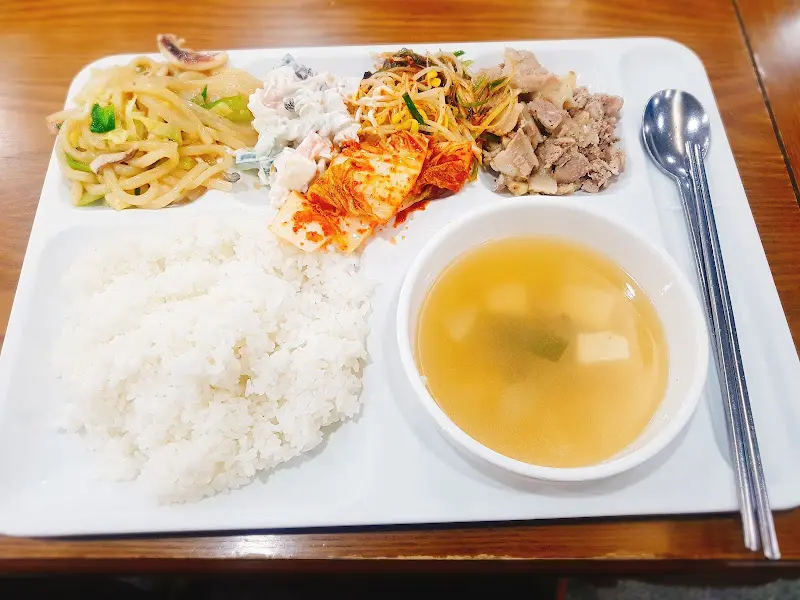 학생들의 든든한 한 끼