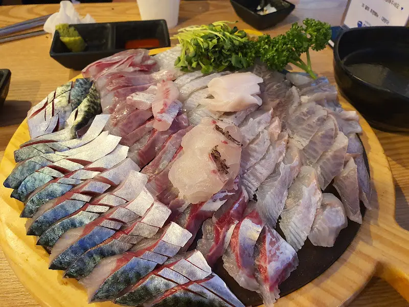 모듬회 한상차림