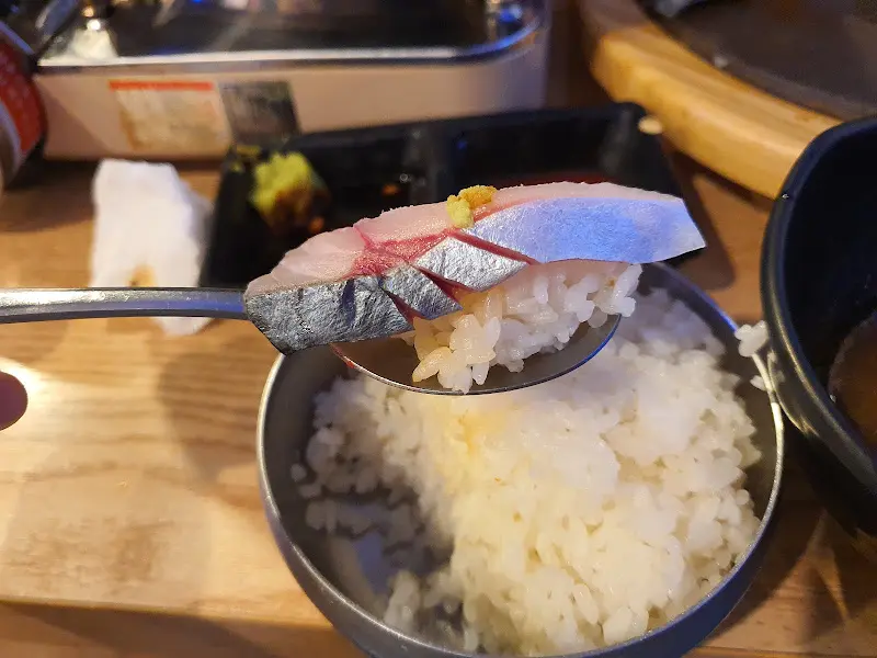 고등어회 한 점