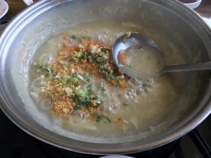 하모 육수에 끓여낸 영양만점 죽