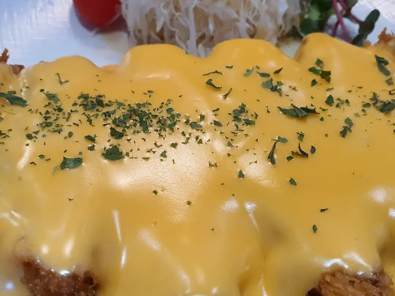 체다치즈가 흘러내리는 치즈카츠