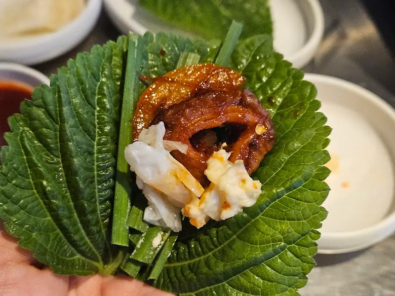 곱창과 깻잎의 조화