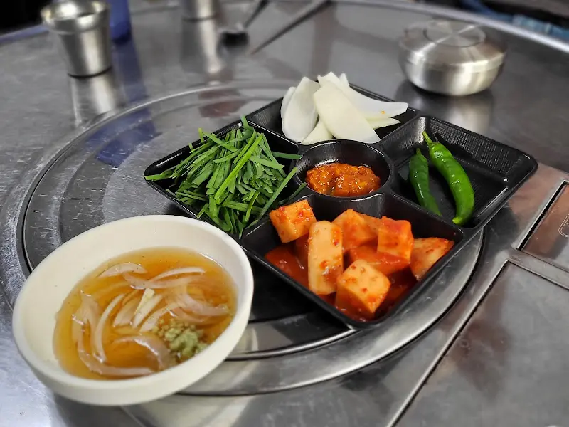 곁들임 메뉴 구성