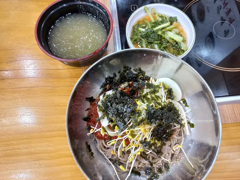 비빔메밀과 육수