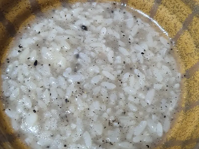 진한 국물이 일품인 백숙