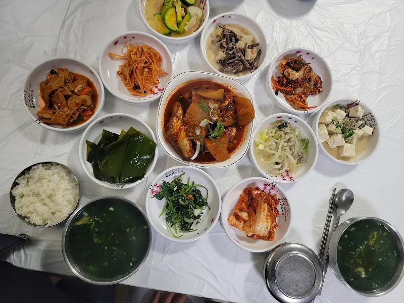 푸짐한 백반 한 상 차림