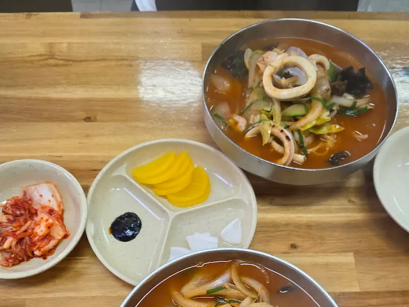 깔끔한 테이블 세팅