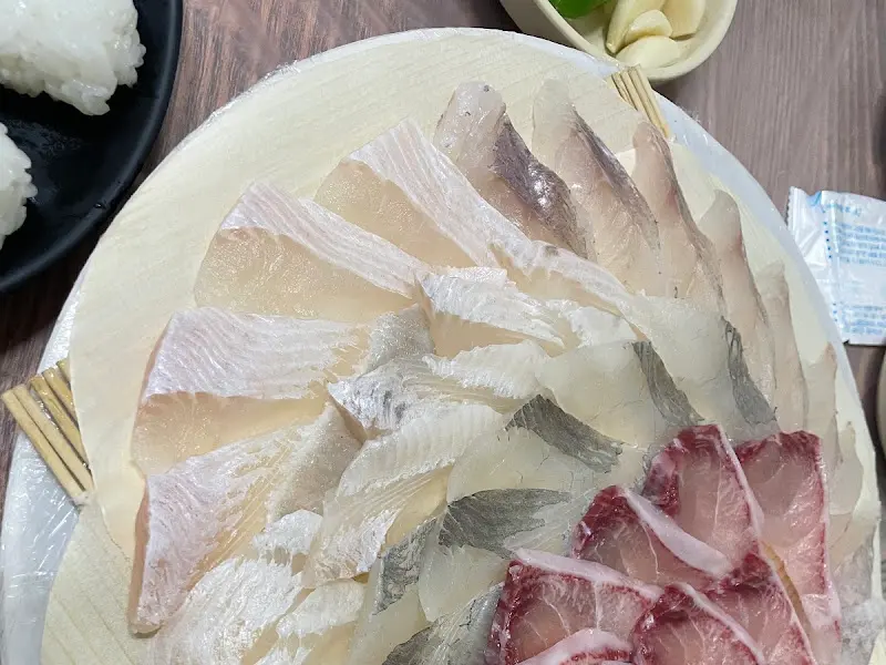 눈으로도 느껴지는 싱싱함, 모듬회