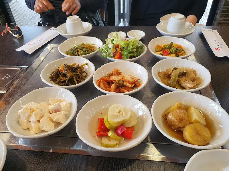 오리 정식 밑반찬