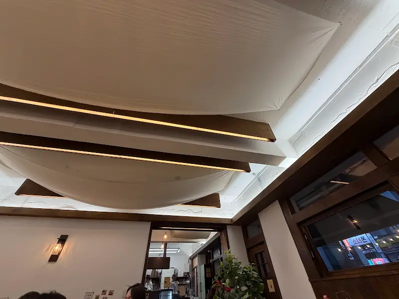 천장 장식