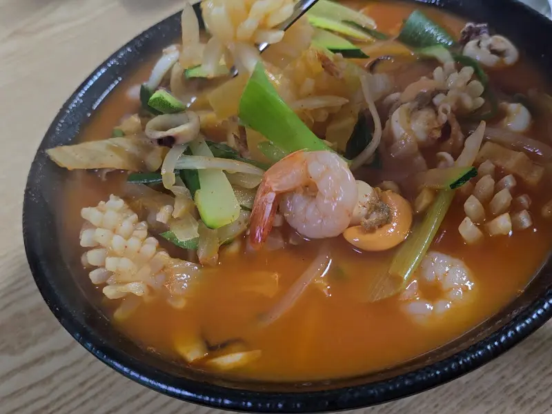 해산물이 가득한 짬뽕