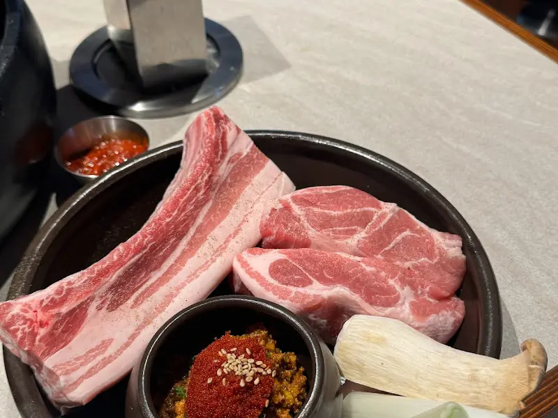 도야집의 뼈오겹살과 목살