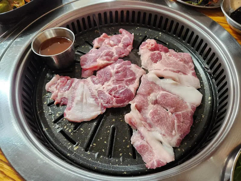 불판 위에서 익어가는 특목살