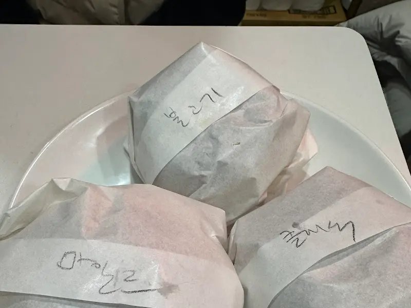 포장된 햄버거들