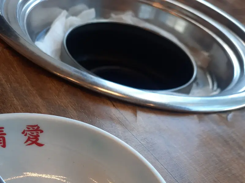 테이블 위 숯불구이 장치