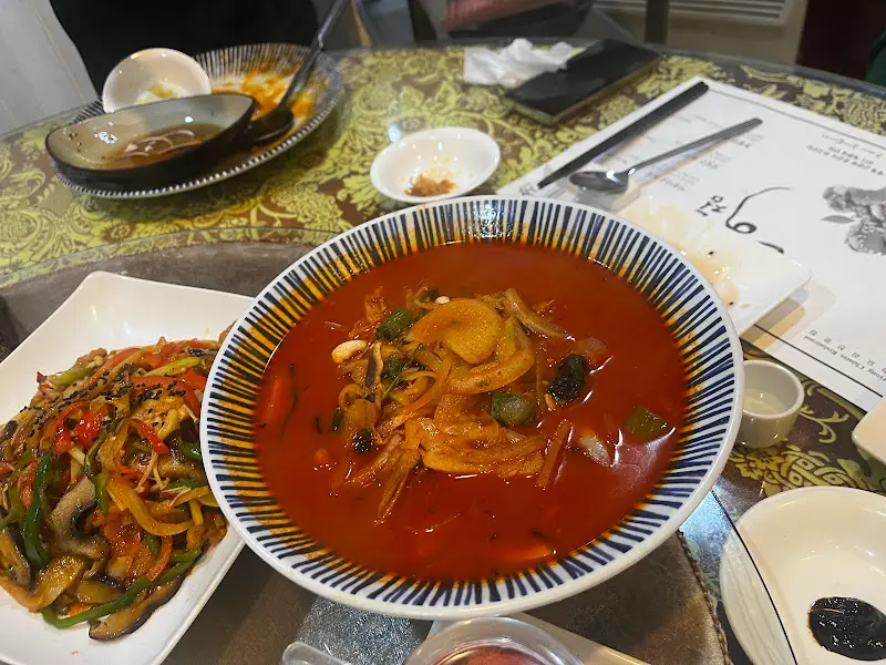 차돌짬뽕과 유산슬