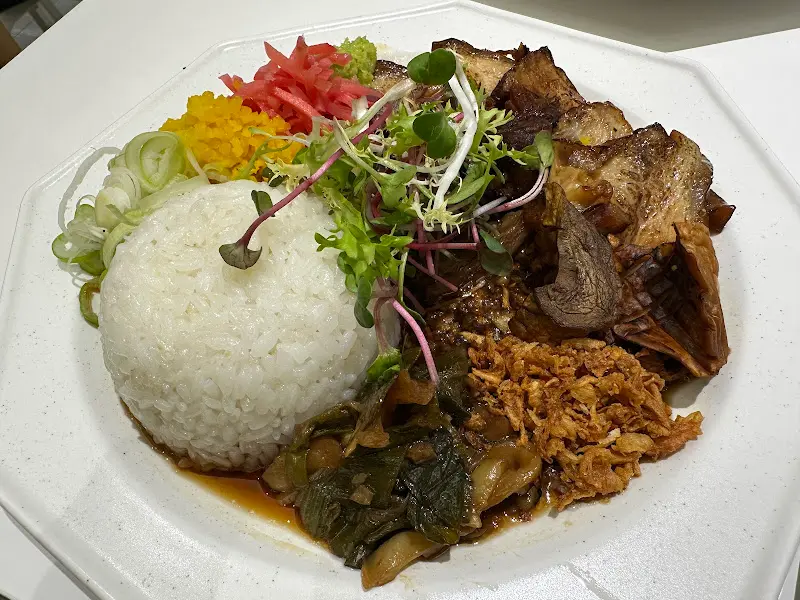 수비드 부채살 스테이크 덮밥